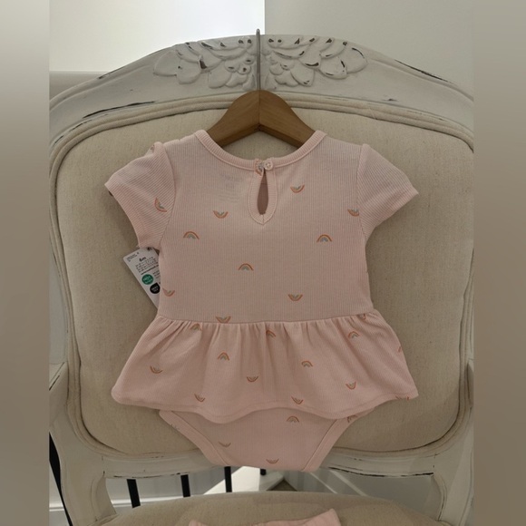 🦢 6 Mth Pink Cotton Rib Knit Baby Outfit with Rainbow Pattern NWT - Picture 4 of 6